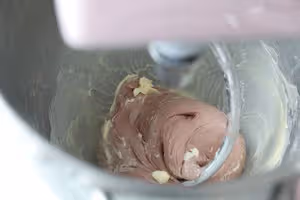 在家也可輕鬆復刻超火椰香草莓牛乳包
