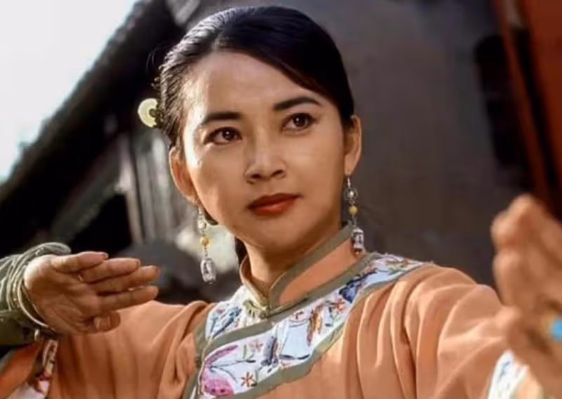 胡慧中女兒官宣戀情,三天就分手引熱議,男友遭起底,被嘲靠女友生活