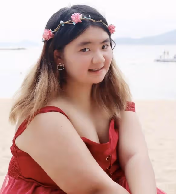 胡慧中女兒官宣戀情,三天就分手引熱議,男友遭起底,被嘲靠女友生活