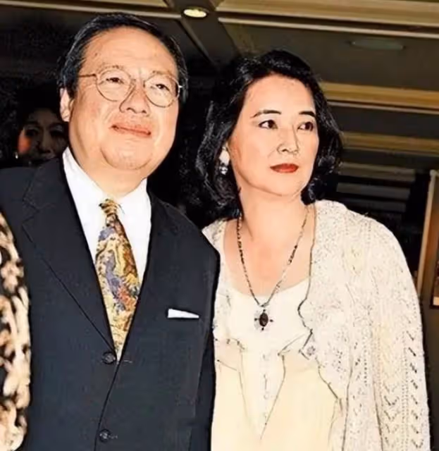 胡慧中女兒官宣戀情,三天就分手引熱議,男友遭起底,被嘲靠女友生活