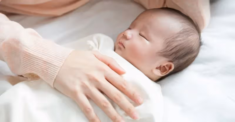 53歲婆婆退休不給帶娃，拿錢給兒媳，卻被怒懟：真是打發叫花子？