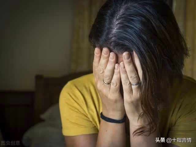 53歲婆婆退休不給帶娃,拿錢給兒媳,卻被怒懟:真是打發叫花子?