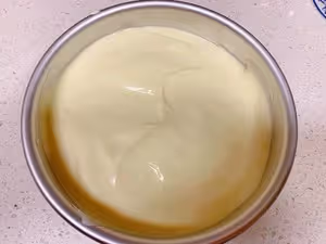 水浴法六寸戚風蛋糕【解決烤箱溫度不准等問題】