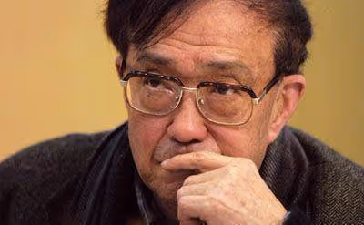 他是國家一級導演，4個孩子3個是「智障」，葬禮上劉曉慶送去現金