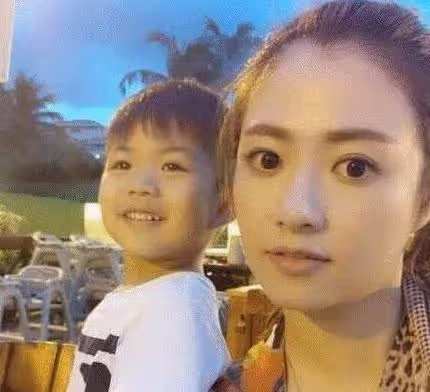 遺書揭露「豪門婚姻深似海」，丈夫和小三挑婚紗，忍耐許久的她「留下2個幼兒」從28樓.一躍而下