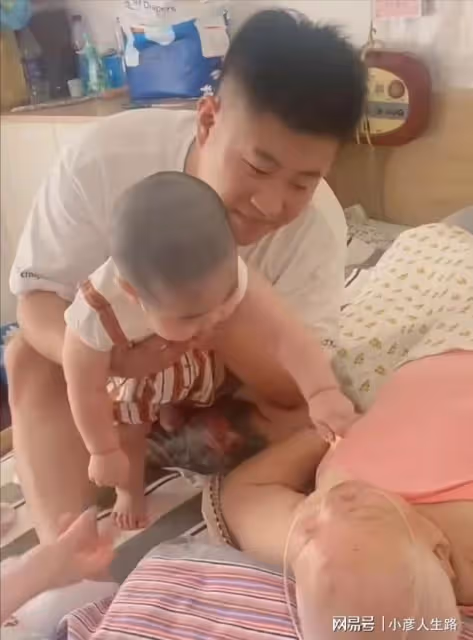 「劉能」王小利之母:生前呼吸困難插呼吸管,臥床流口水無法自理