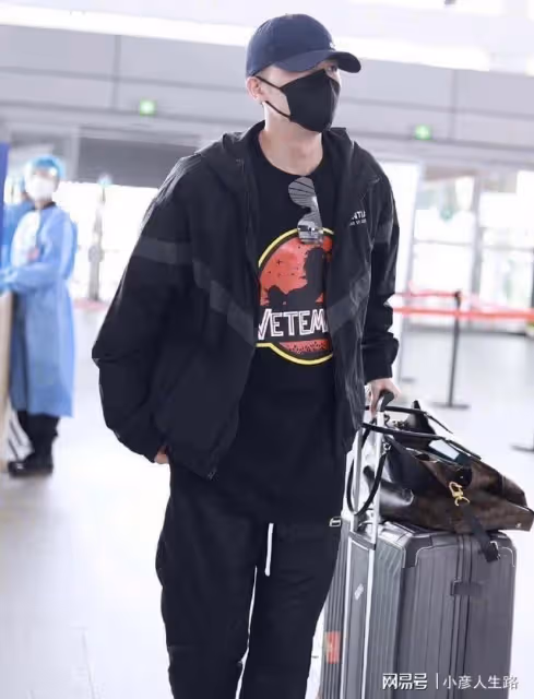 曝徐開騁曾帶家人找張天愛求和,粉絲怒喊:軟飯男,還錢
