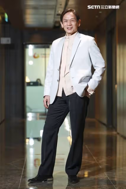 才爆氣喘命危!三金歌王「又被傳離婚消息」粉絲超擔心 61歲「本人親自現身說法」曝近況