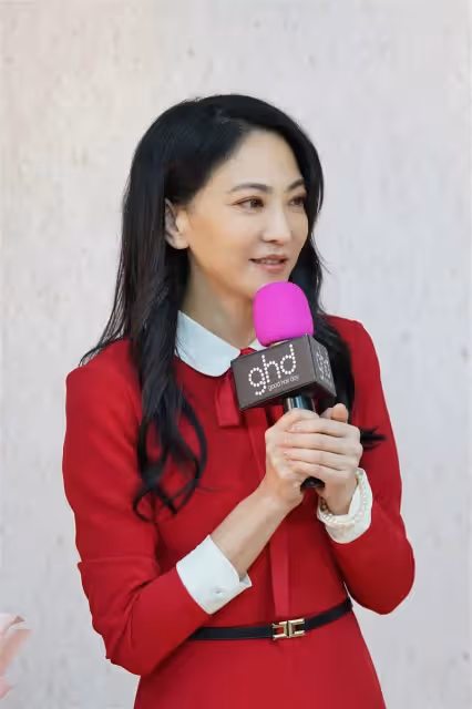 13歲當洗頭小妹！「天后御用設計師」曾罹癌扛3千萬債　「咬牙拚3年還清」今致力公益吐心聲