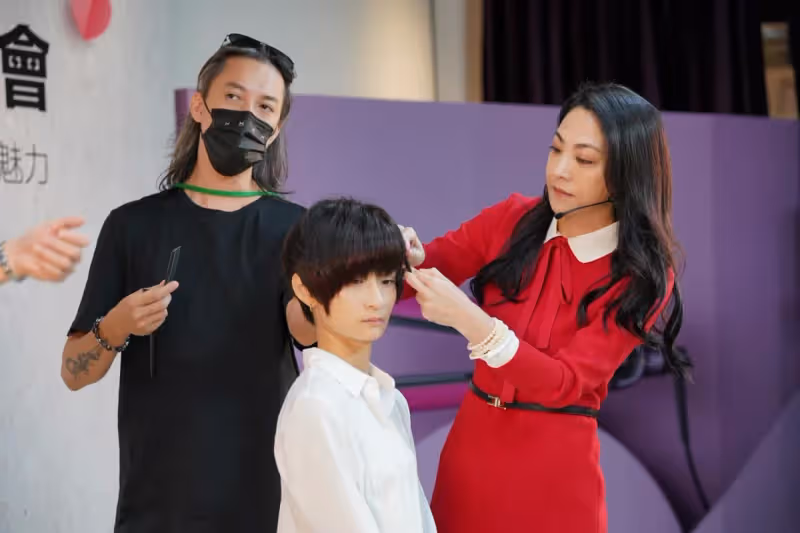 13歲當洗頭小妹!「天后御用設計師」曾罹癌扛3千萬債 「咬牙拚3年還清」今致力公益吐心聲
