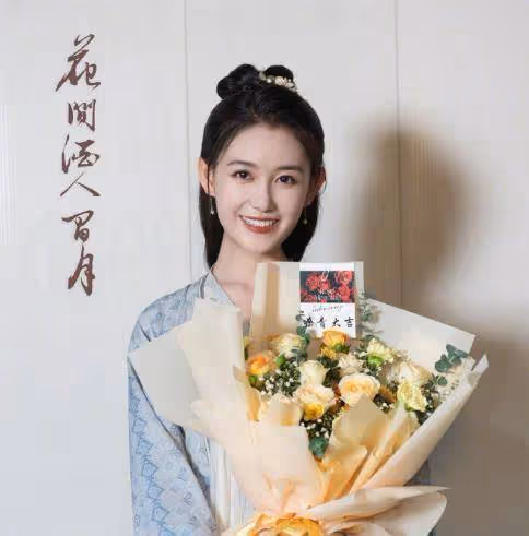 蔣依依、敖子逸《花間酒人間月》殺青，期待與莫月盈、花無憂相見