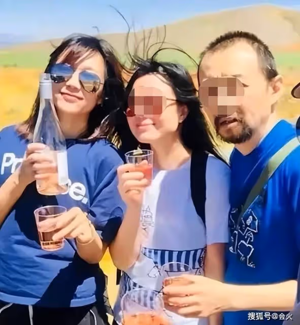 48歲徐靜蕾國外練拳擊 不化妝皮膚白嫩紅潤