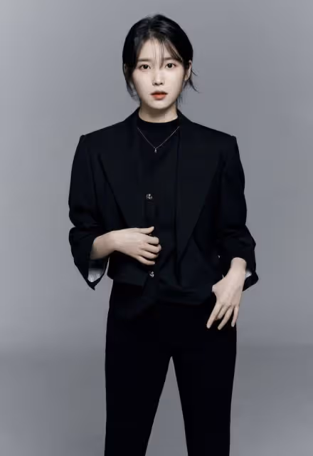 IU有望主演新劇《人生》