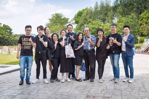 艾成長眠台灣「陪伴愛妻王瞳」　父母將帶骨灰項鍊回大馬