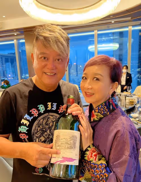 陳百祥豪慶結婚43周年！黃杏秀膚白貌美似凍齡，過億財產無人繼承