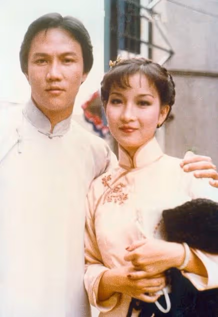 陳百祥豪慶結婚43周年!黃杏秀膚白貌美似凍齡,過億財產無人繼承
