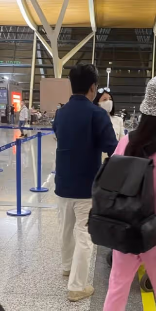 李湘王岳倫被疑復合！一家三口現身機場，王詩齡瘦身成功長腿矚目