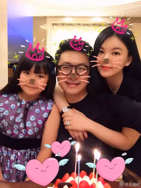 李湘王岳倫被疑復合！一家三口現身機場，王詩齡瘦身成功長腿矚目