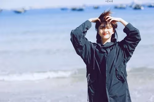 30歲的譚松韻為何還沒男朋友？看她的經歷，一般人確實還真配不上