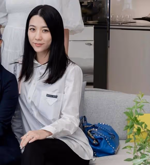 陳冠希前女友參加豪門千金聚會,已低調結婚生娃,老公帥氣十足