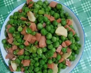 火腿腸炒豌豆