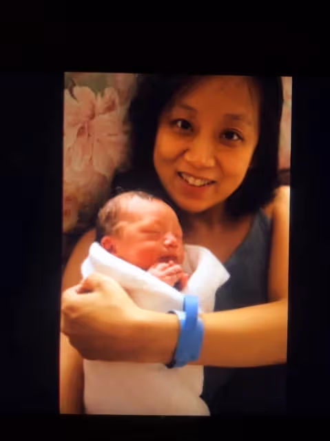 衣缽傳承有後，58歲金曲歌后無預警當上阿嬤開心炫耀，甜曬家族四代第一個金孫：一切剛剛好