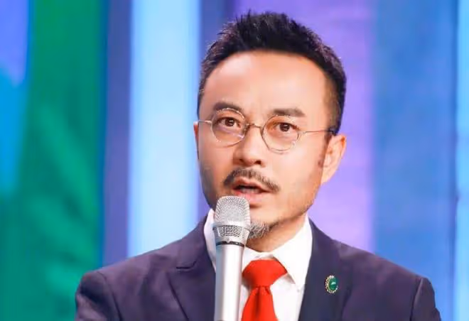 出軌、圈錢、賣假貨、演爛片，這9位明星個個讓人失望至極