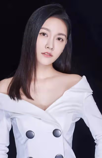曝42歲任重孫驍驍即將結婚!被證實已試婚紗,女方一年前小腹微隆