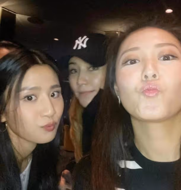 好嗨!香港瑜伽女神與閨蜜夜蒲狂歡,貼身連衣裙秀凹凸有致好身材