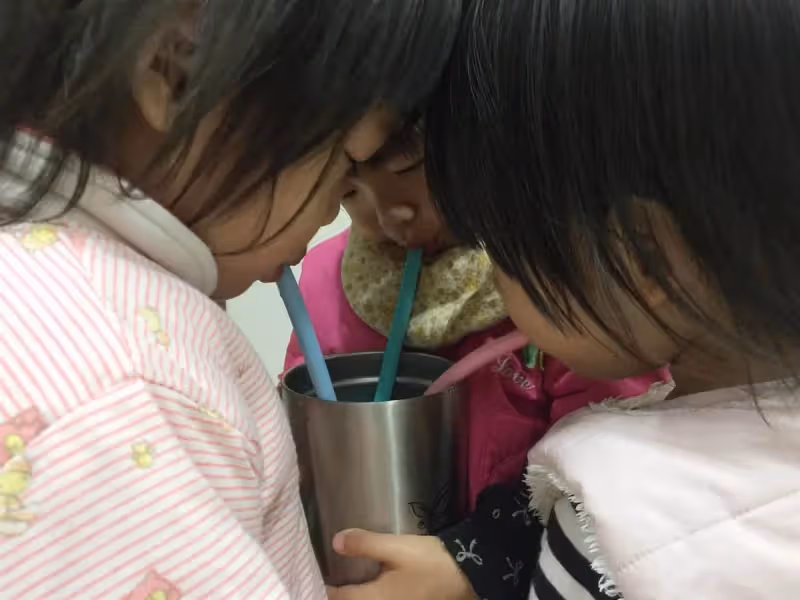 一次懷4胎!醫生搖頭「選2個拿掉」媽堅持全生,產後生活曝光「忙翻天卻笑容滿面」:最感謝老公
