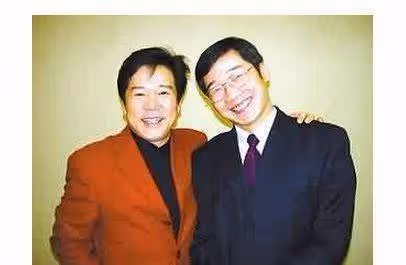 曾與牛群馮鞏齊名,成名後甩師傅,侮辱黃家駒,如今銷聲匿跡