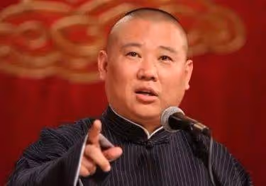 郭麒麟親生母親,20年前拋棄郭德綱,如今在日本生活的怎麼樣了
