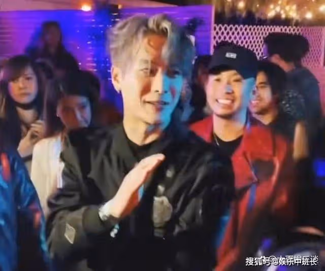 王嘉爾加入Kinjaz，曾當過《熱血街舞團》、《這！就是街舞》隊長