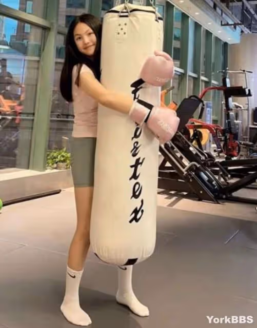 李湘離婚後和前夫首同框!王詩齡暴瘦 書包近3萬