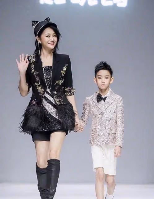 星二代顏值TOP大盤點!胡靜兒子、董潔兒子、曹穎兒子全上榜