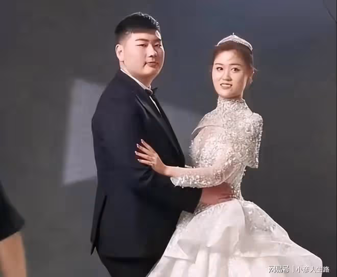 曝大衣哥兒子在十一完婚,宴會規格高於陳亞男,彩禮、三金或翻倍