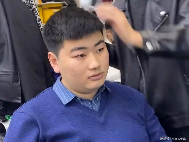 曝大衣哥兒子在十一完婚,宴會規格高於陳亞男,彩禮、三金或翻倍