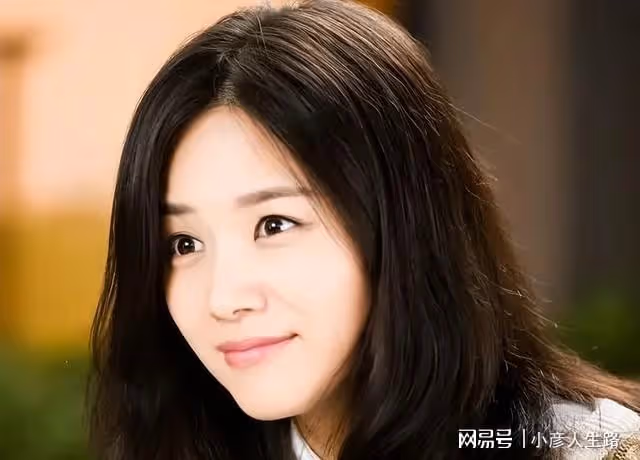 曹曦文:曾與陳思成談戀愛,離婚後為女兒犧牲了事業