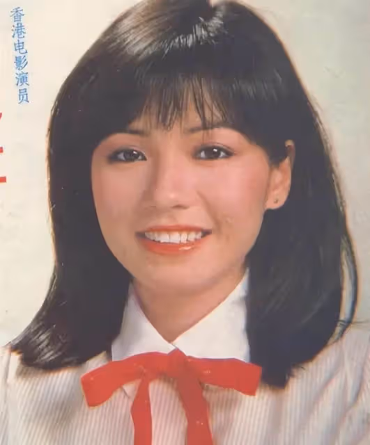 鐘楚紅：劉德華心中的理想妻子，放棄事業為愛隱退，相敬如賓二十年，丈夫彌留之際勸她另覓良人，她卻發誓終身不嫁