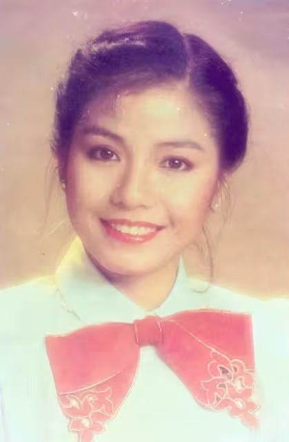 鐘楚紅：劉德華心中的理想妻子，放棄事業為愛隱退，相敬如賓二十年，丈夫彌留之際勸她另覓良人，她卻發誓終身不嫁