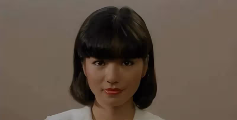 鐘楚紅：劉德華心中的理想妻子，放棄事業為愛隱退，相敬如賓二十年，丈夫彌留之際勸她另覓良人，她卻發誓終身不嫁