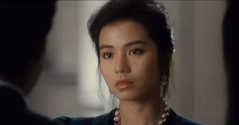 鐘楚紅：劉德華心中的理想妻子，放棄事業為愛隱退，相敬如賓二十年，丈夫彌留之際勸她另覓良人，她卻發誓終身不嫁