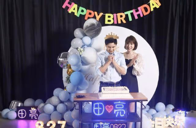 田亮曬全家福慶42歲生日,森碟身高直逼葉一茜,模樣似爸爸翻版