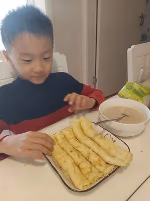 簡單好吃的雞蛋餅卷
