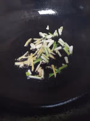 家常香菇燜雞