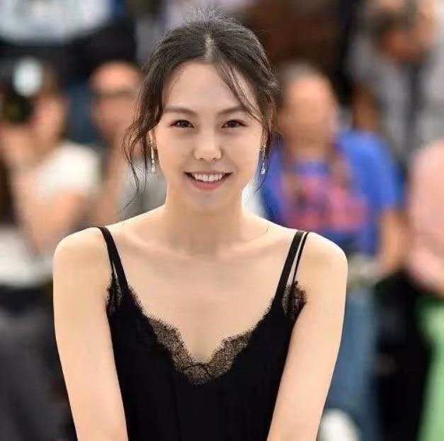 娛圈故事金敏喜:愛大21歲已婚名導,原配用不離婚為母報仇