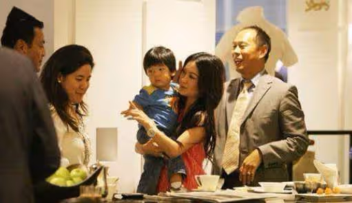 她因家境困難差點被母親送走,溫碧霞這個「貧民窟」走出來的女星,把養子當親生,55歲怎麼就成為人生贏家了
