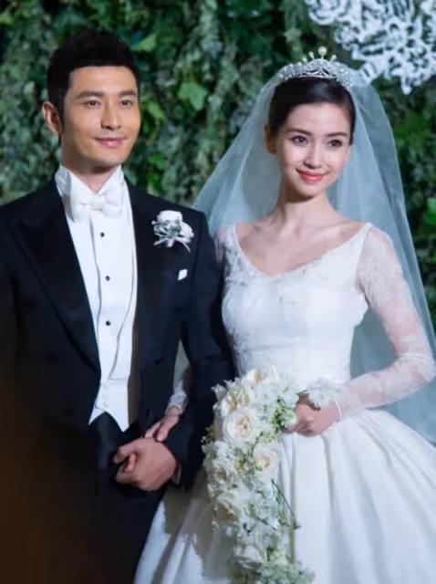 與楊穎離婚7個月,黃曉明新劇開播「狀態大變」,網友齊呼:不油了