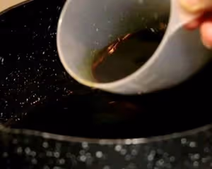 醬醋腌辣椒。非常開胃下飯哦！