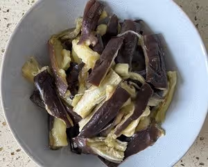 涼拌茄子